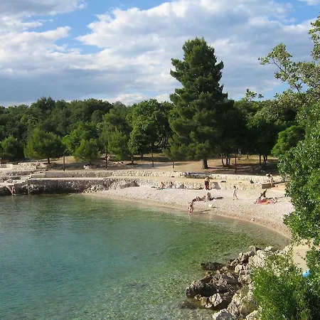 アパート Soldo Pinezići